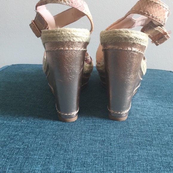 Vince Camuto Heels - Picture 2 of 5